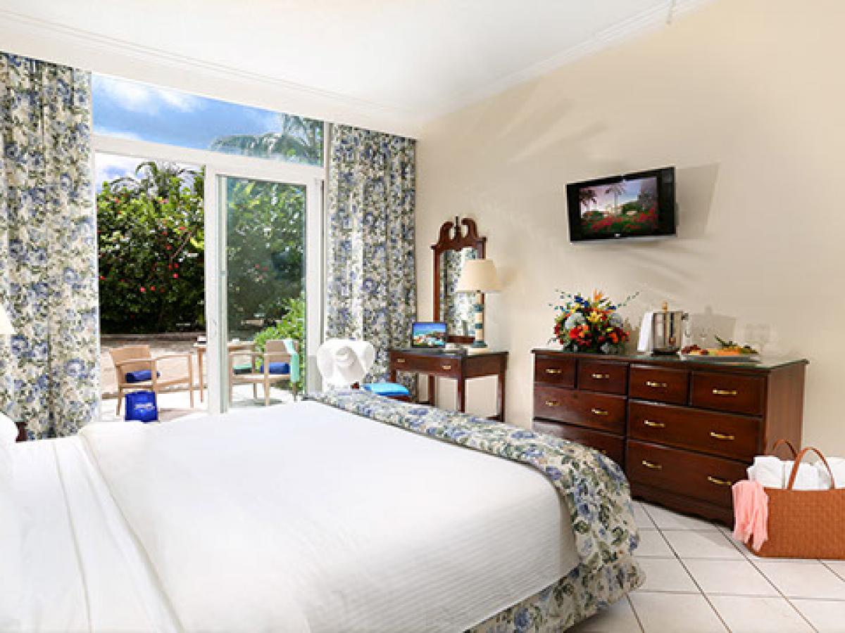 Breezes Resort Bahamas - Patio Room Garden View