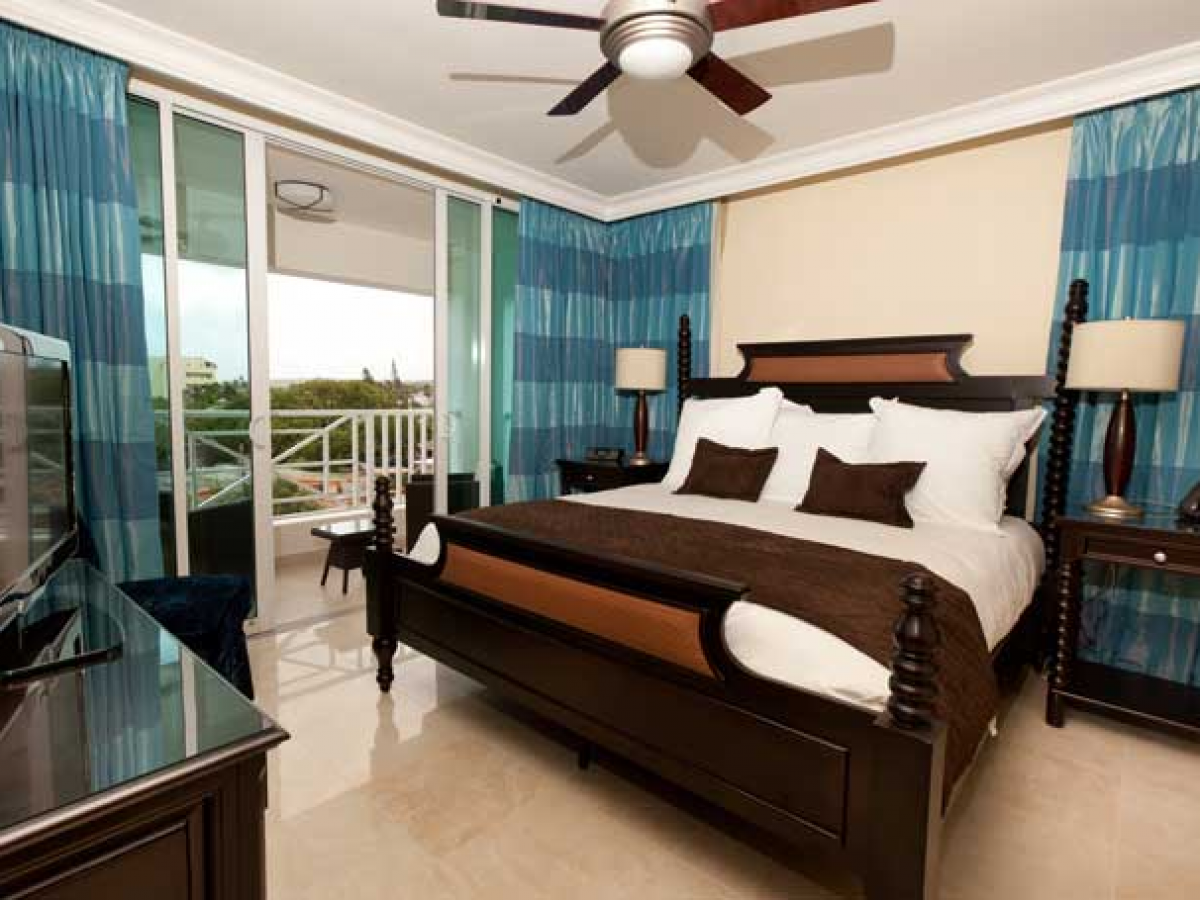 Ocean Two Resort - Hotel Room