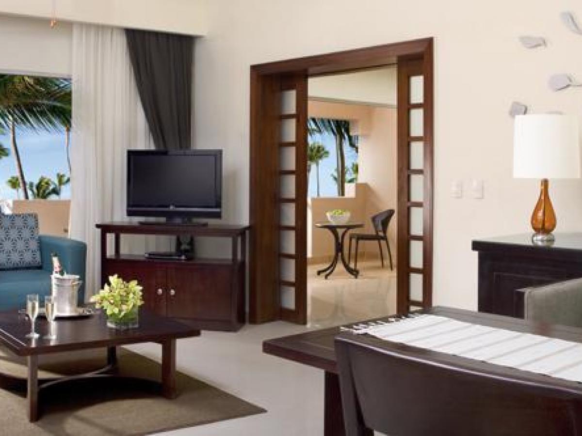 Dreanm Palm Beach Punta Cana - Preferred Club Honeymoon Suite wi