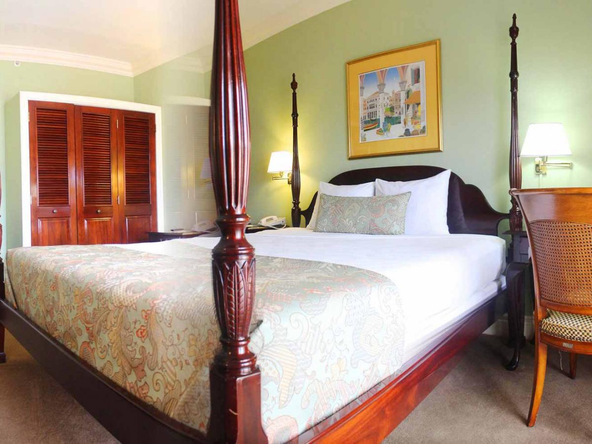 The Courtleigh Hotel & Suites Kingston Jamaica - Deluxe Penthous