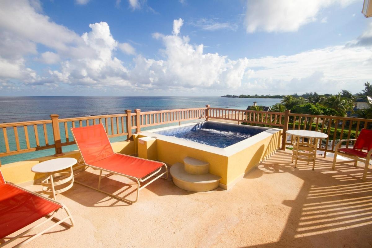 Jewel Runaway Bay Beach & Golf Resort Jamaica - Plunge Pool Oceanfront One Bedro
