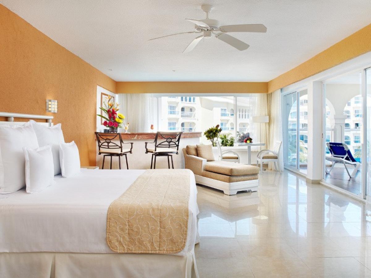 Occidental Costa Cancun Mexico - Junior Suite Ocean Front with Jacuzzi