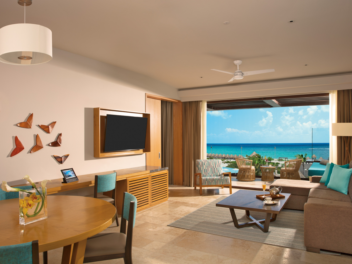 Dreams Playa Mujeres - Preferred CLub Master Suite Ocean View