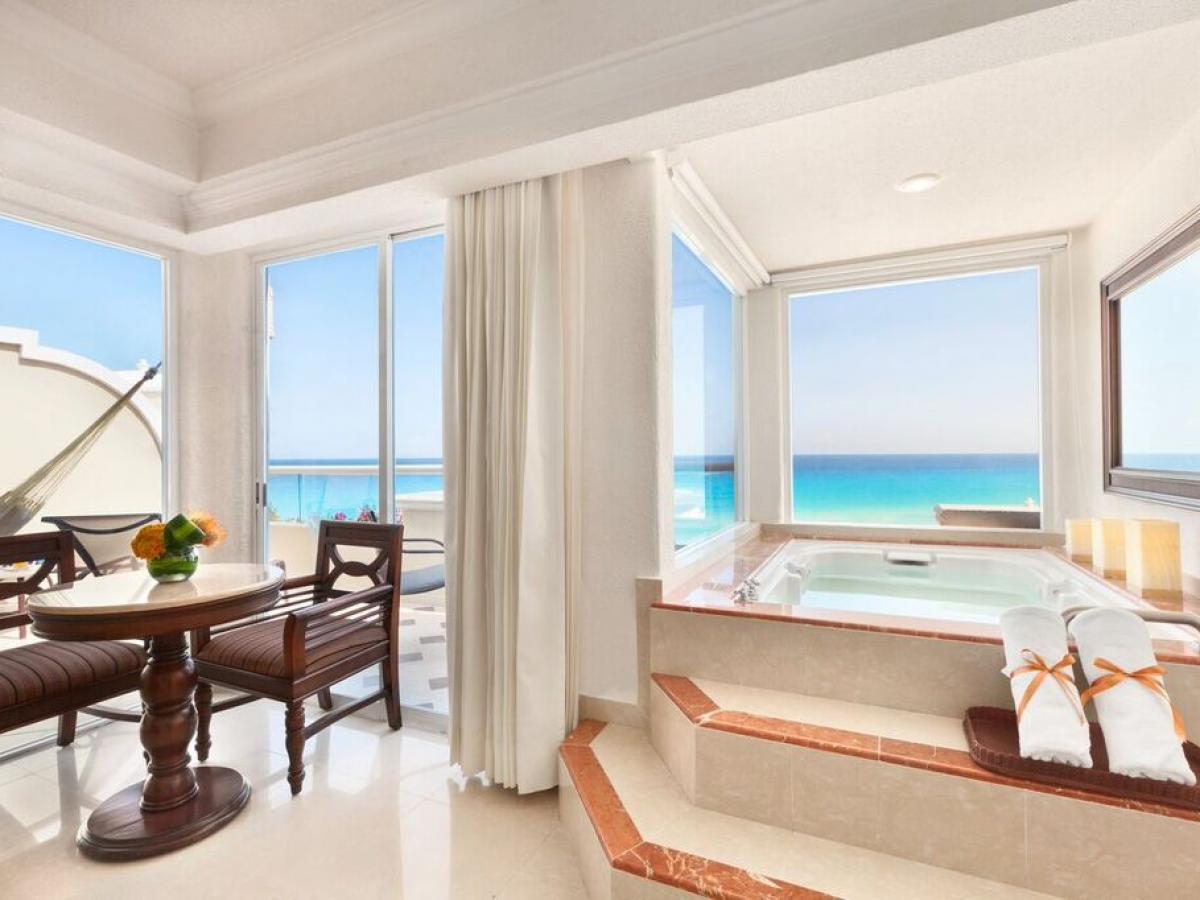 Panama Jack Resort Gran Caribe Cancun - Gran Master One Bedroom Suite ocean Vie