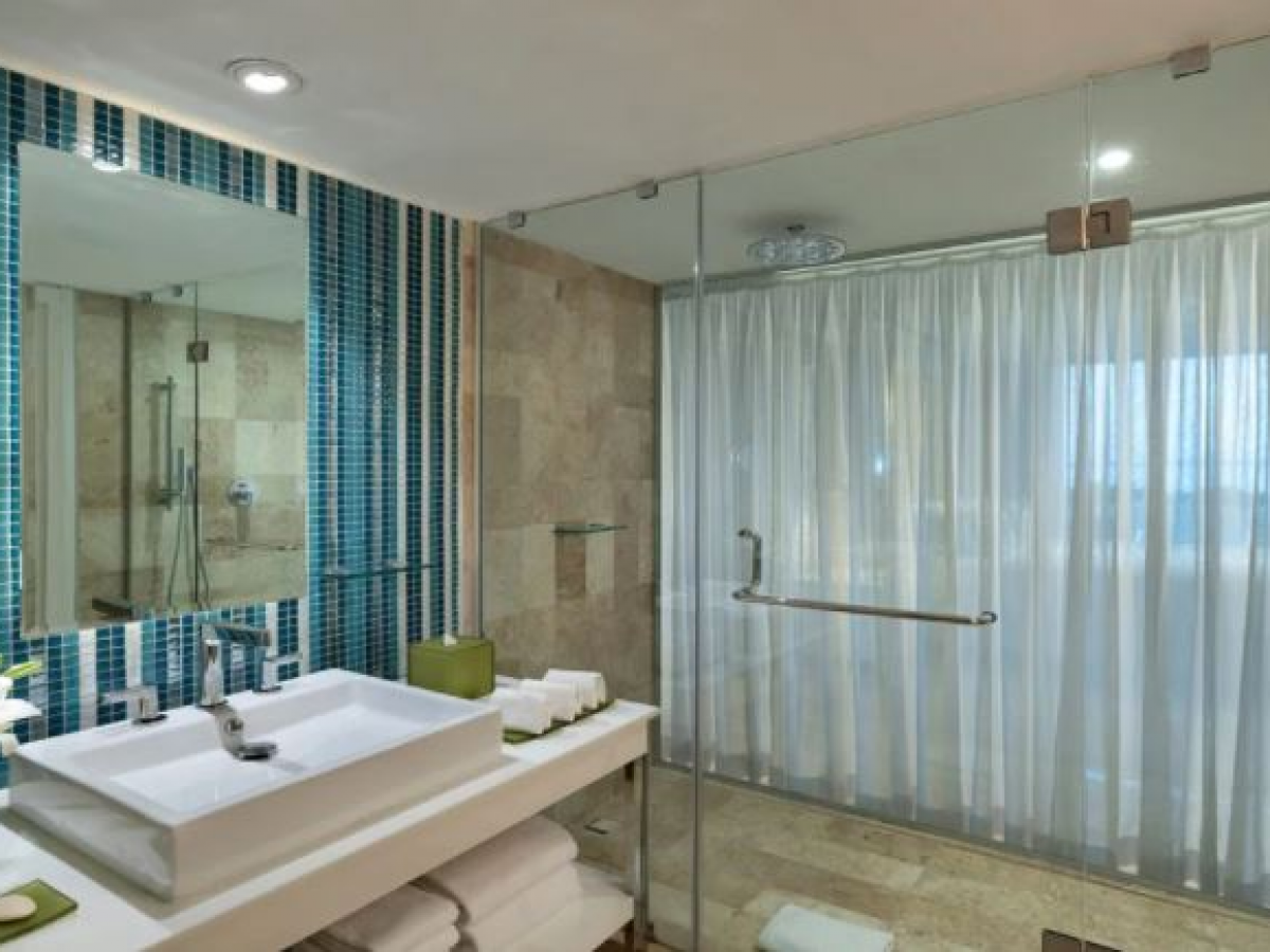 paradisus cancun the reserve one bedroom deluxe lagoon view suite bathroom 