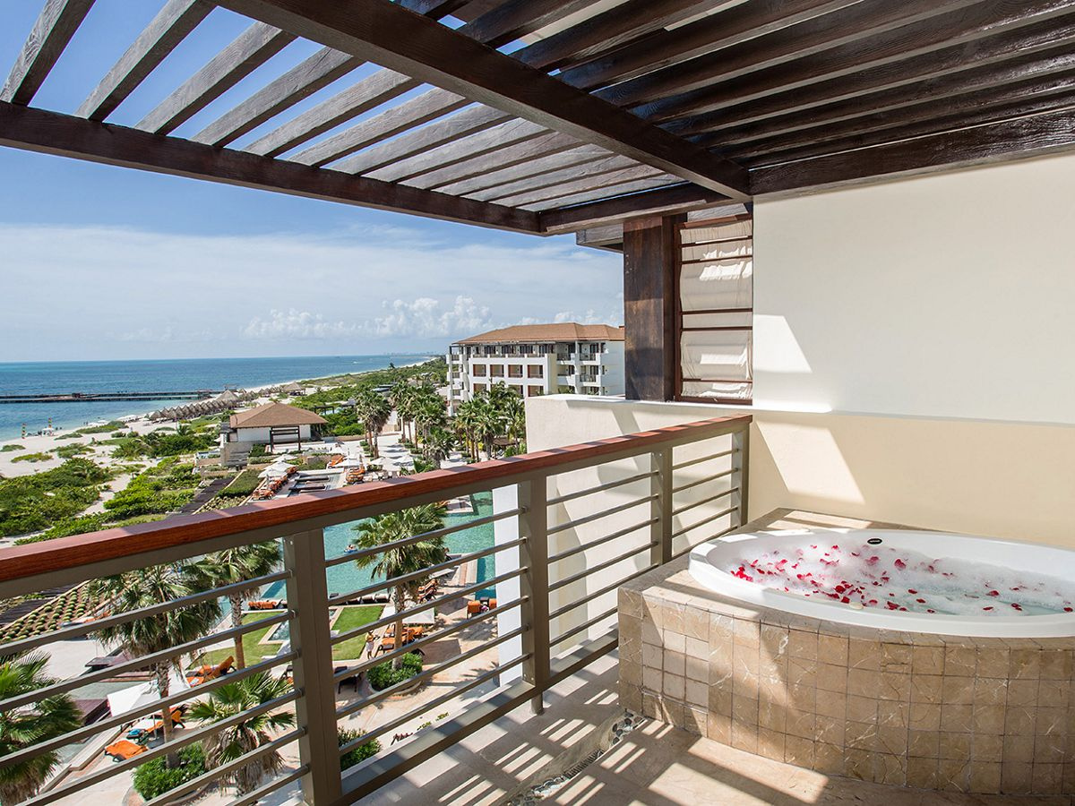 Secrets Playa Mujeres- Preferred Club Master Suite Ocean View