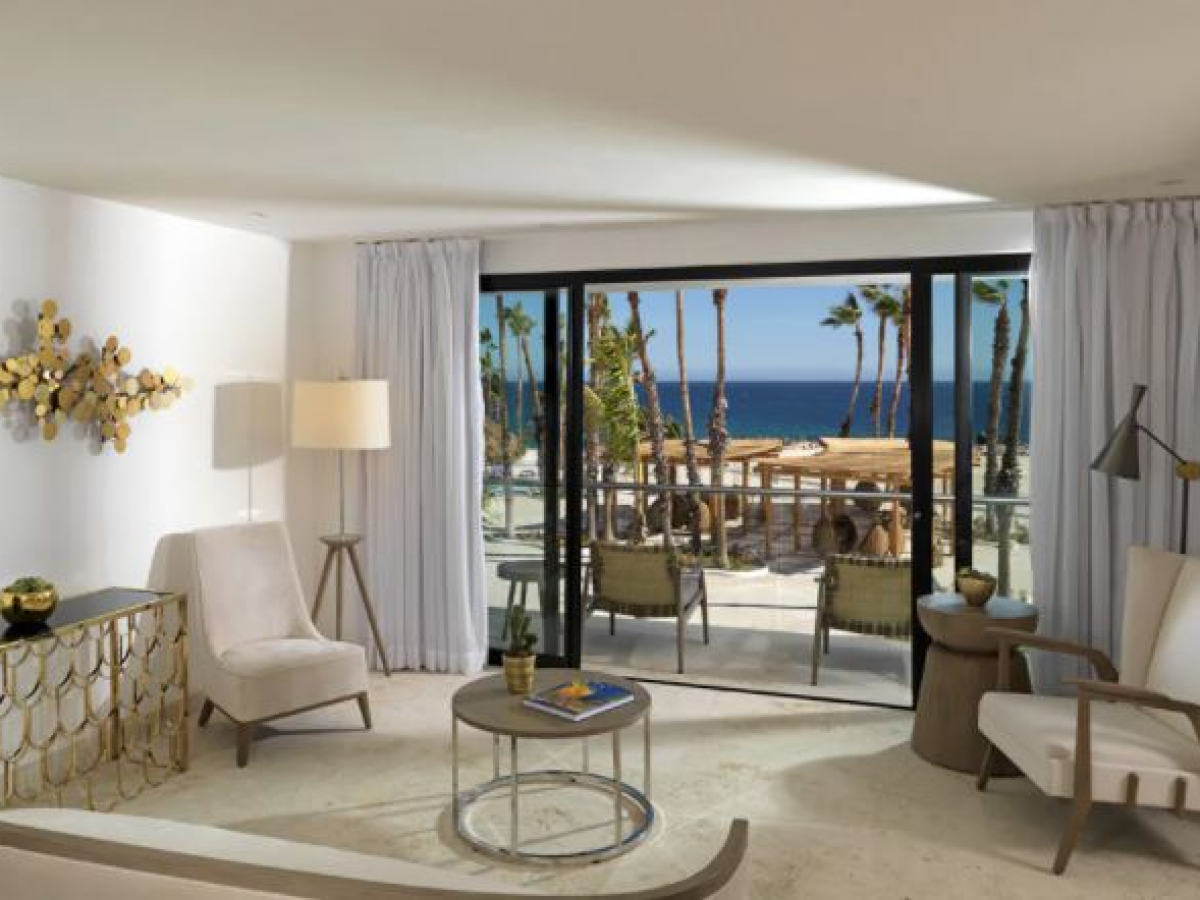 PARADISUS LOS CABOS THE RESERVE DELUXE OCEAN FRONT MASTER SUITE LIVING ROOM 