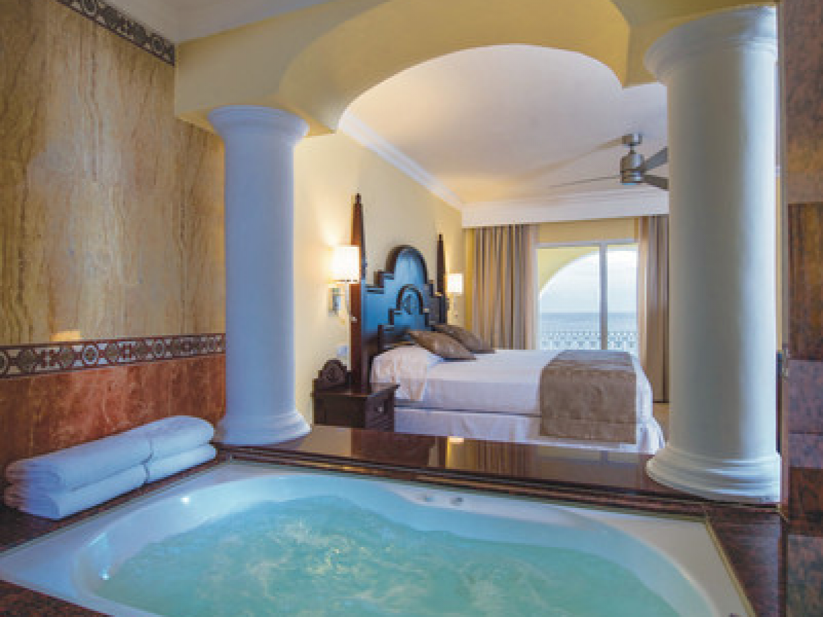 Riu Palace Cabo Jacuzzi suite 