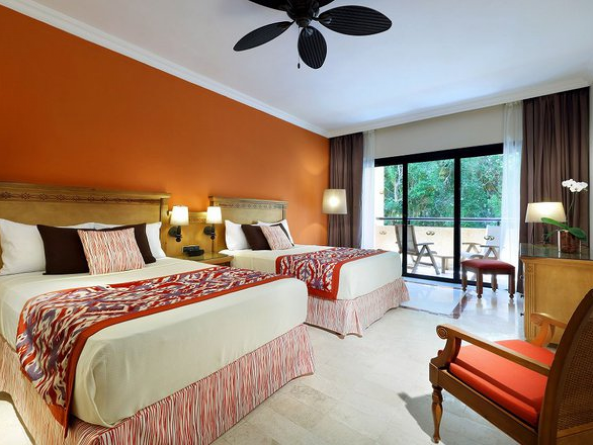 Grand Palladium Colonial Resort and Spa- Deluxe