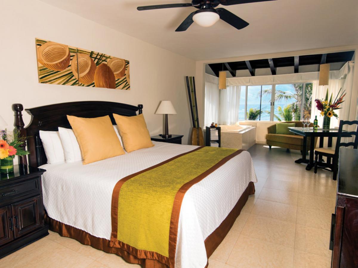 Hidden Beach Resort Mexico - Ocean Front Jacuzzi Junior Suite
