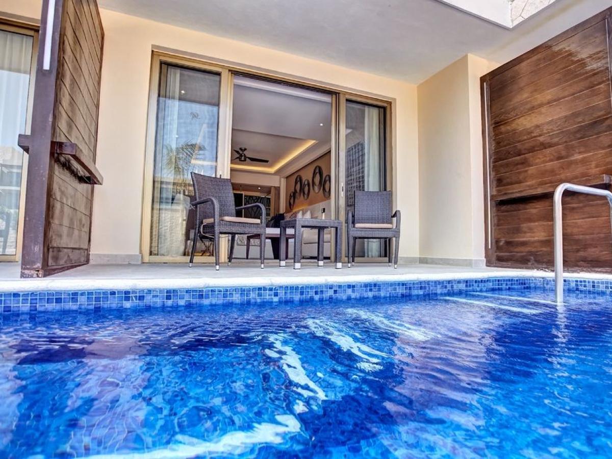 Hideaway Royalton Riviera Cancun Mexico - Luxury Suite Swim Ou