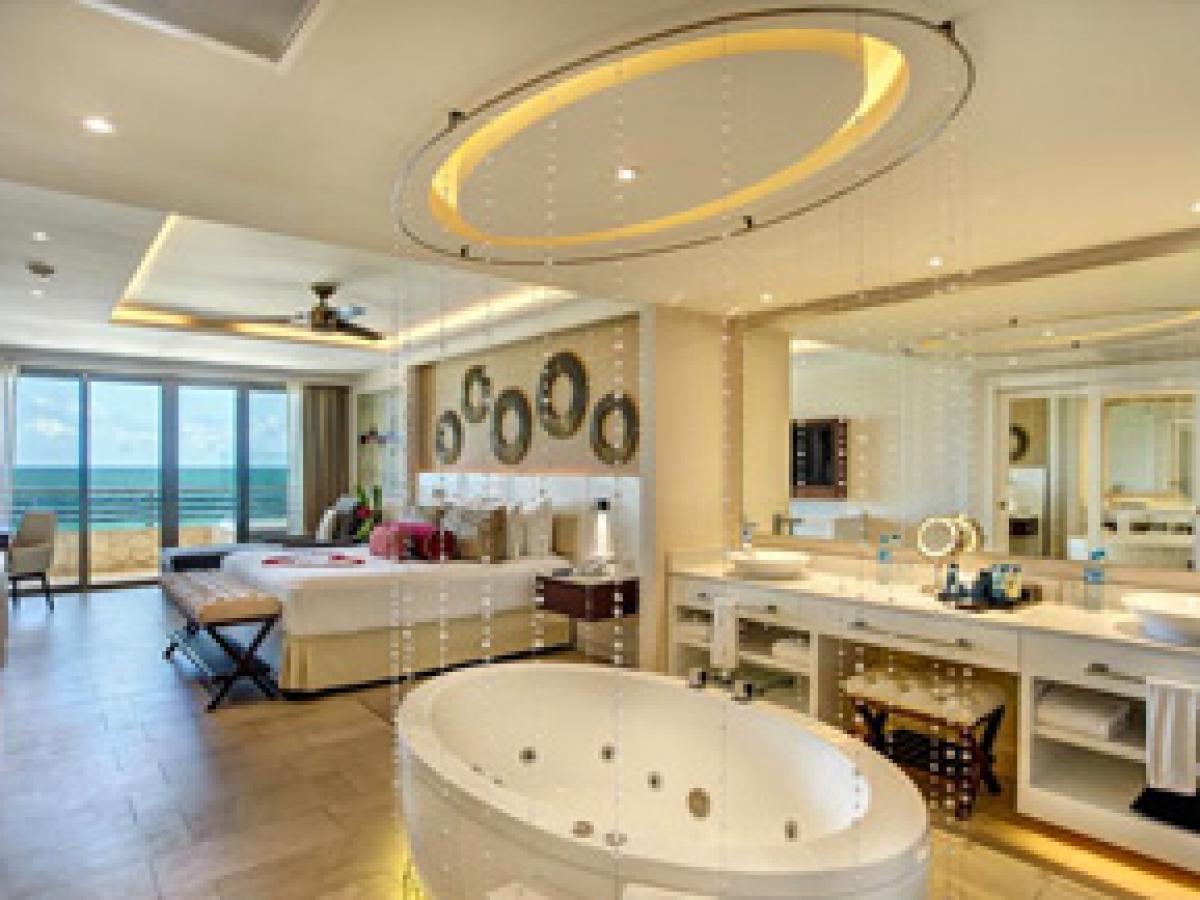 Hideaway Royalton Riviera Cancun Mexico - Diamond Club Luxury Ju