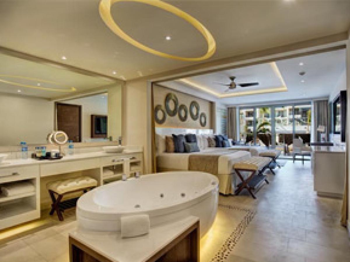 Hideaway Royalton Riviera Cancun Mexico - Diamond Club Luxury Pr